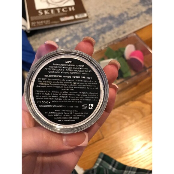 Makeup organization plus extras - Picture 5 of 5